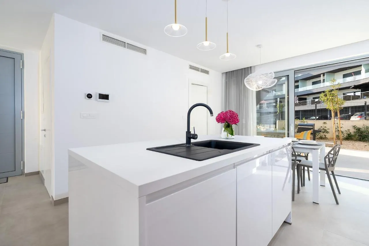 Luxury Semidetached Villa Smokva 1 - Near The Center And Sea - By Traveler Tourist Agency Krk 克尔克 0*,